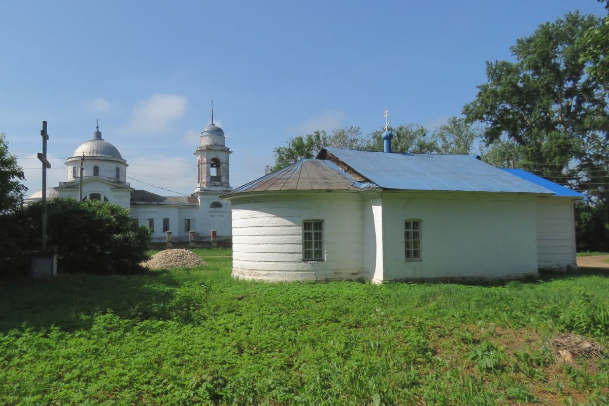 Церковь Рождества Христова, Быковка (Воротынский район, Нижегородская область). дополнительная информация, Комплекс Христорождественской и Знаменской церквей