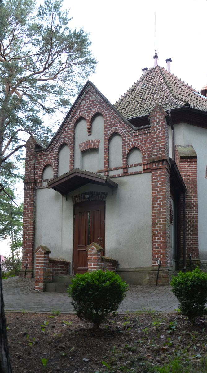 Церковь Серафима Саровского, Светлогорск (Светлогорский городской округ, Калининградская область). архитектурные детали, Восточный фасад