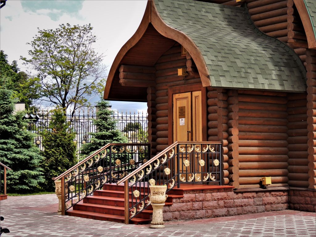 Церковь Владимира равноапостольного, Тула (Тула, город, Тульская область). архитектурные детали, Крыльцо храма