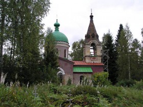 Кобякова Горка. Церковь Трёх Святителей