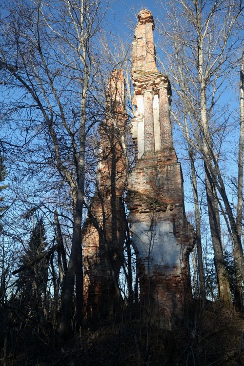 Покровское- на-Ухре, урочище. Церковь Покрова Пресвятой Богородицы. фасады