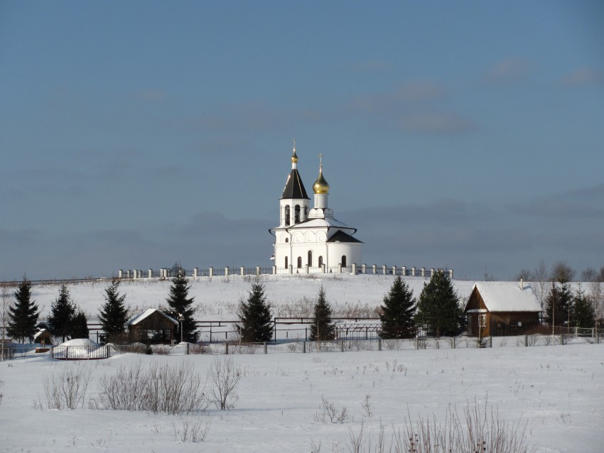 Церковь Алексия Зосимовского, Конюхово (Александровский район, Владимирская область). общий вид в ландшафте, вид с юго-востока