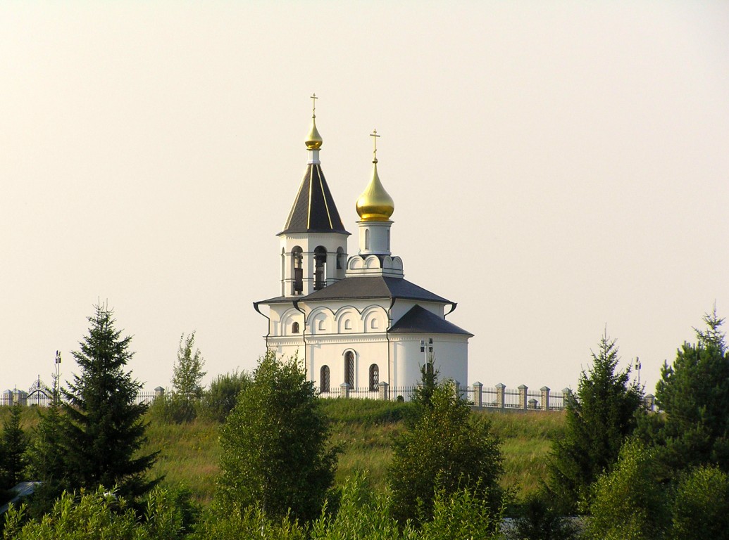 Конюхово. Церковь Алексия Зосимовского. общий вид в ландшафте