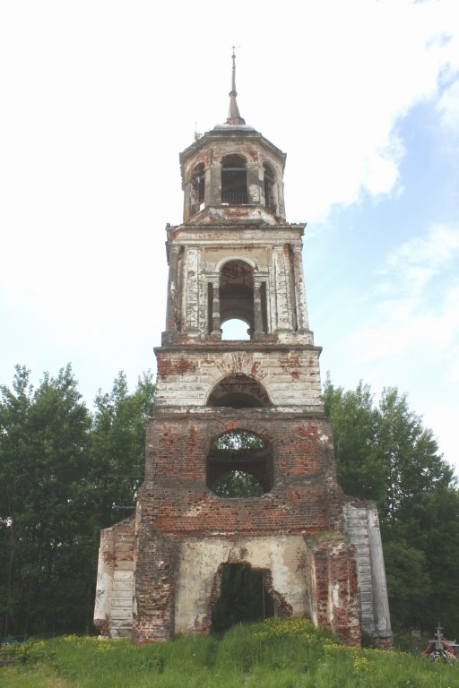 Бежицы. Церковь Успения Пресвятой Богородицы. фасады