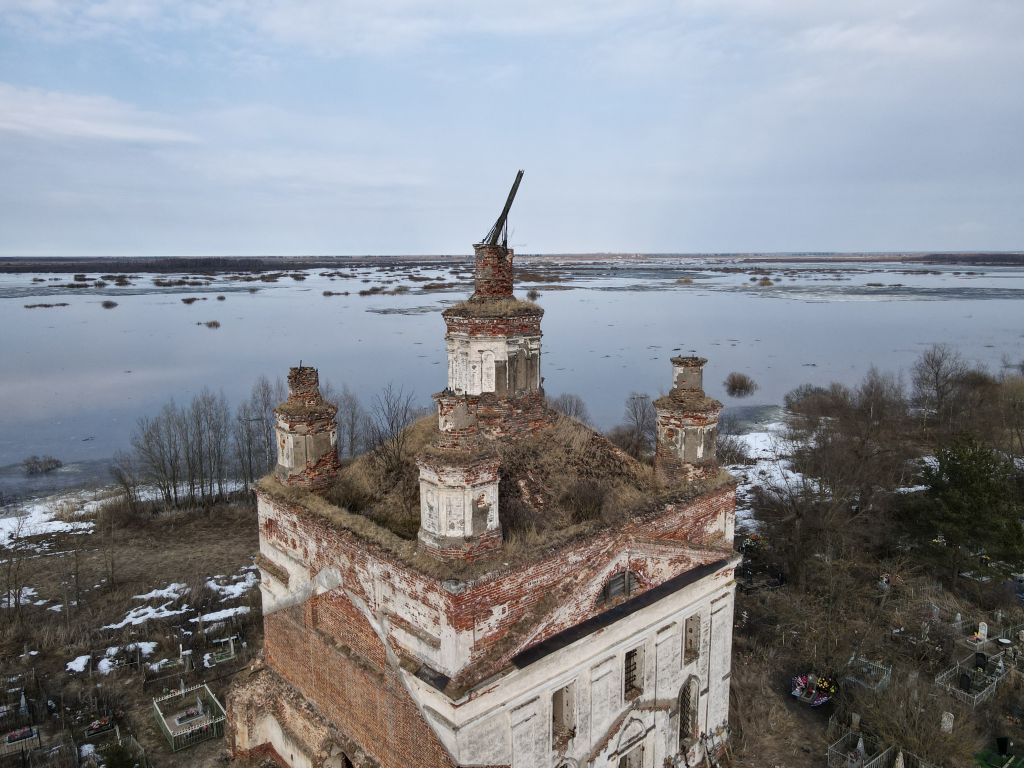 Бежицы. Церковь Успения Пресвятой Богородицы. фасады