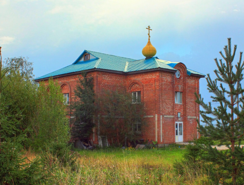 Церковь Казанской иконы Божией Матери в Кочпоне, Сыктывкар (Сыктывкар, город, Республика Коми). дополнительная информация, Здание молодежного православного центра, расположенного рядом с храмом