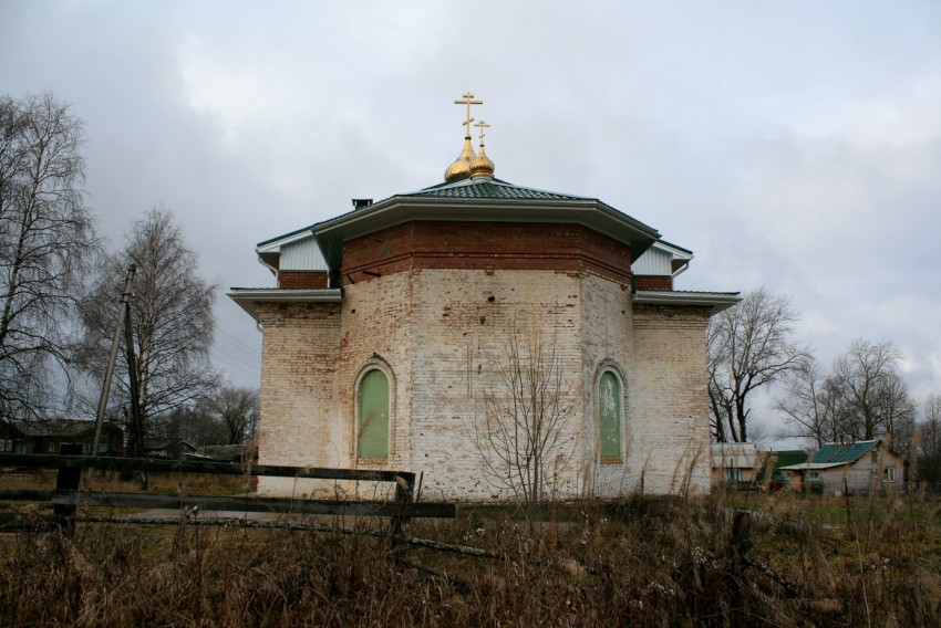Церковь Николая Чудотворца, Семуково (Усть-Вымский район, Республика Коми). общий вид в ландшафте