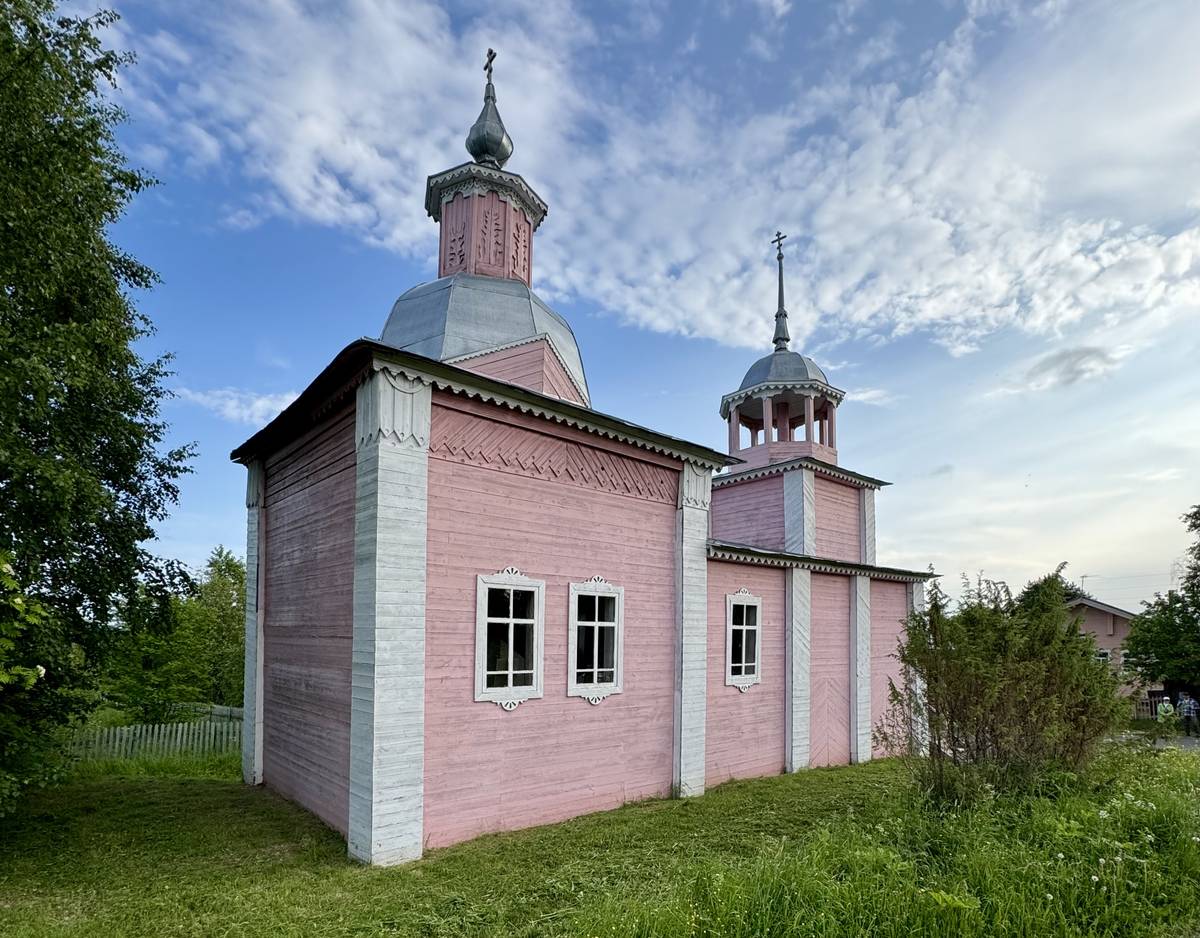 Вид с северо-востока, фасады. Часовня Петра и Павла, Каргорт (Сыктывдинский район, Республика Коми)