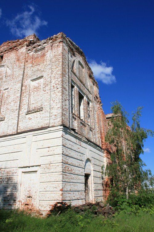 Гам. Церковь Михаила Архангела. фасады