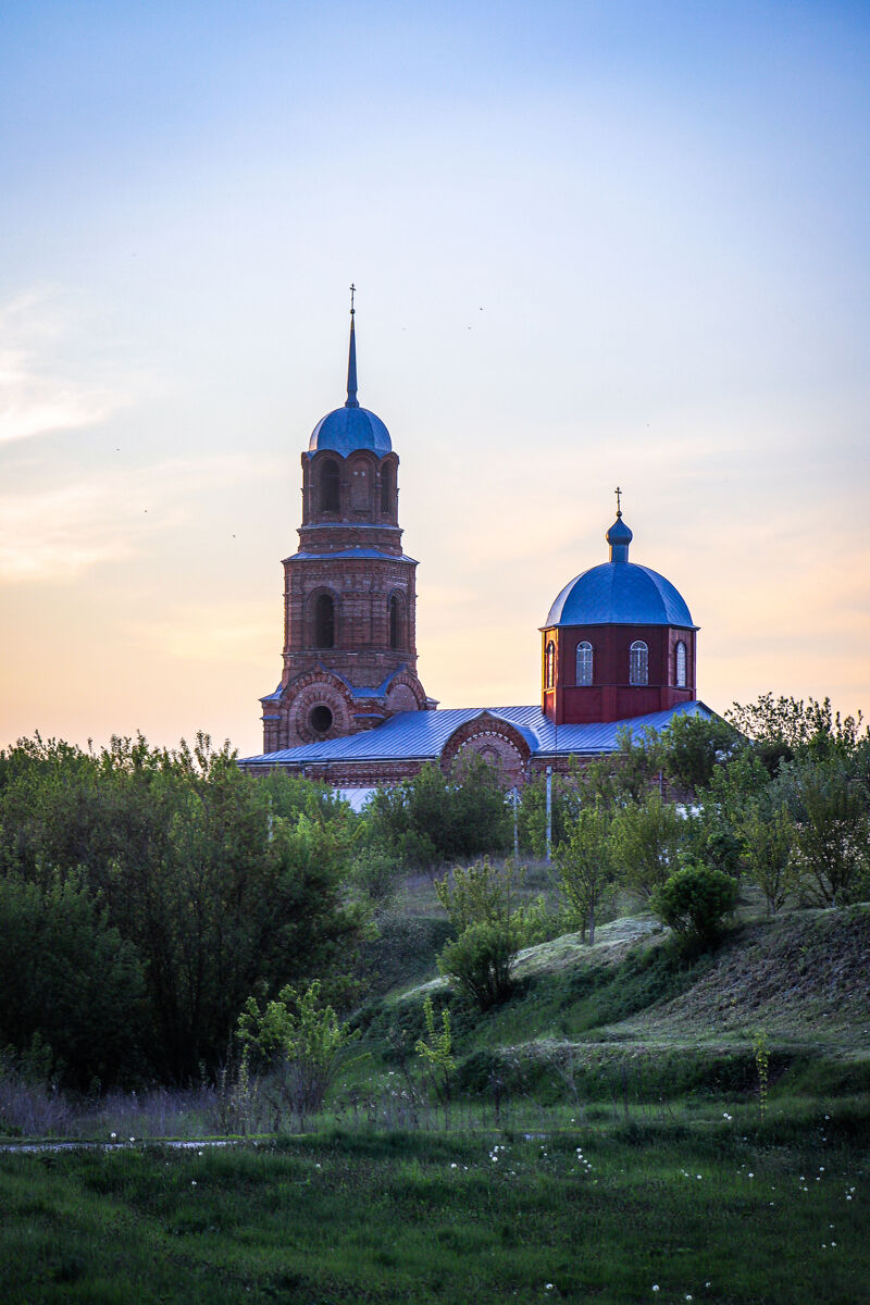 Церковь Михаила Архангела, Романово (Лебедянский район, Липецкая область). общий вид в ландшафте