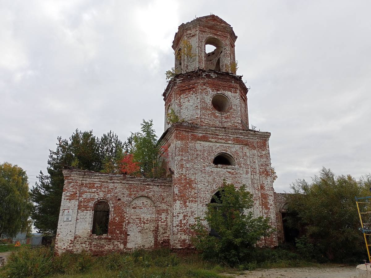 Церковь Покрова Пресвятой Богородицы на Красной горе, Великий Устюг (Великоустюгский район, Вологодская область). фасады