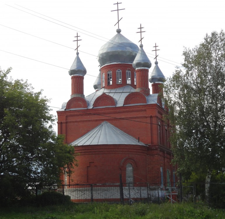 Ульяново. Церковь Троицы Живоначальной. фасады