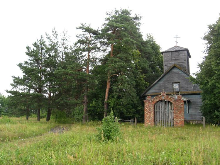 Неизвестная старообрядческая моленная, Вилькели (Аугшдаугавский край, Латвия). общий вид в ландшафте, Общий вид в пейзаже