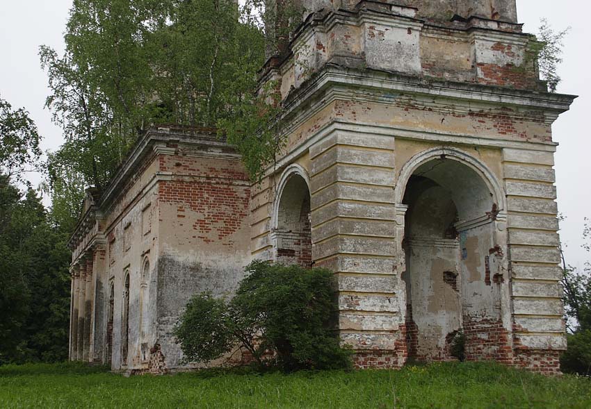 Церковь Казанской иконы Божией Матери, Филиппово (Большесельский район, Ярославская область). архитектурные детали