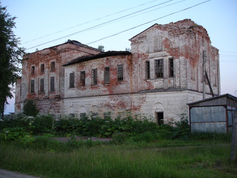 Церковь Михаила Архангела, Гам (Усть-Вымский район, Республика Коми). общий вид в ландшафте