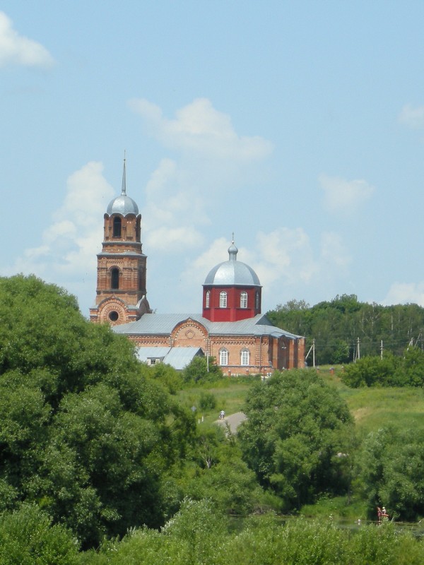 Церковь Михаила Архангела, Романово (Лебедянский район, Липецкая область). общий вид в ландшафте