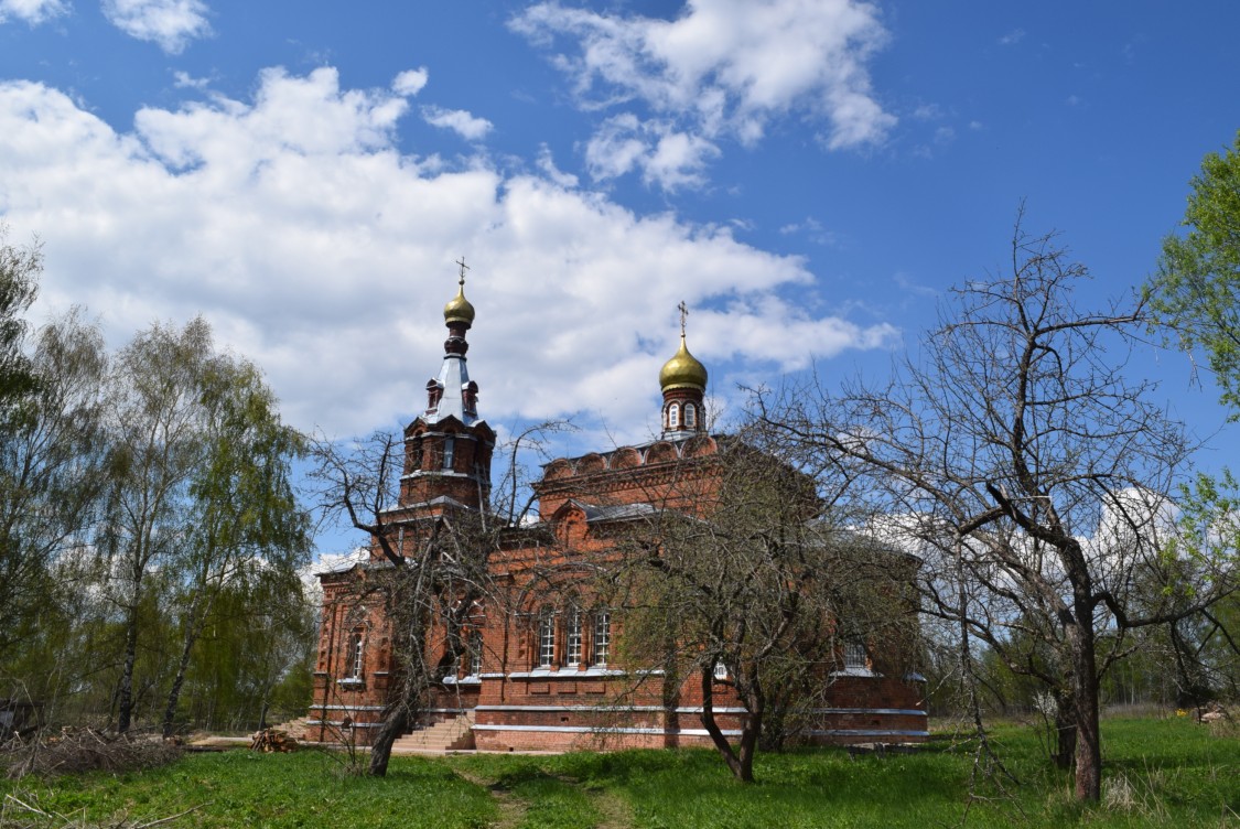 Варваренки. Церковь Троицы Живоначальной (новая). фасады, вид с южной стороны