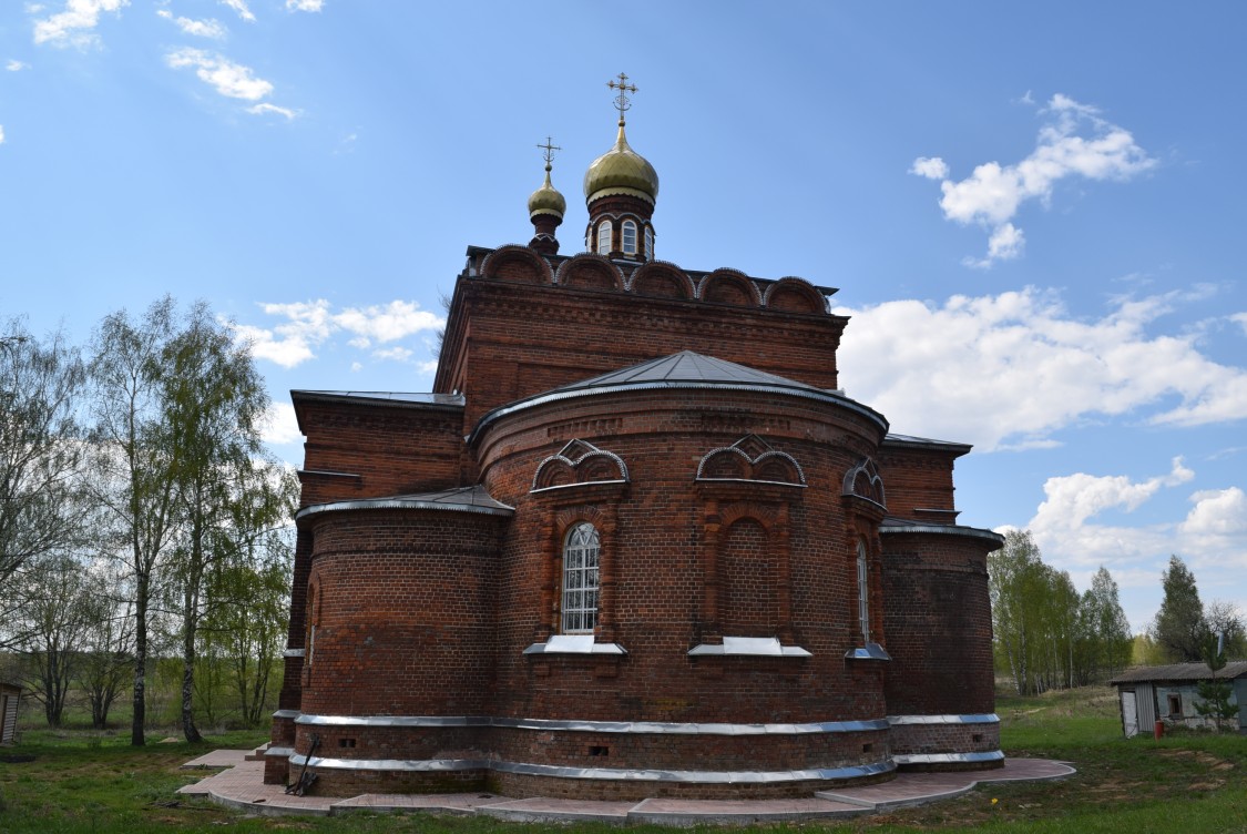 Церковь Троицы Живоначальной (новая), Варваренки (Бабынинский район, Калужская область). фасады, вид с восточной стороны