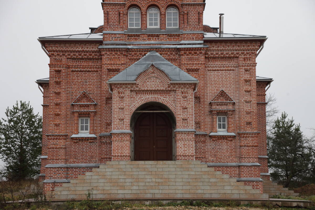 Церковь Троицы Живоначальной (новая), Варваренки (Бабынинский район, Калужская область). архитектурные детали