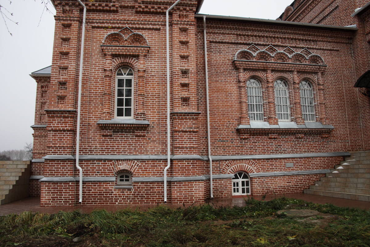 Церковь Троицы Живоначальной (новая), Варваренки (Бабынинский район, Калужская область). архитектурные детали