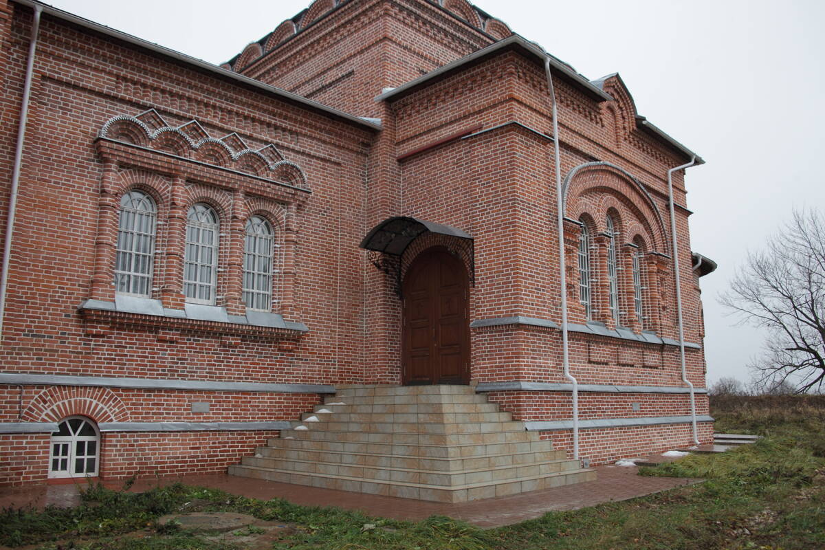 Церковь Троицы Живоначальной (новая), Варваренки (Бабынинский район, Калужская область). архитектурные детали