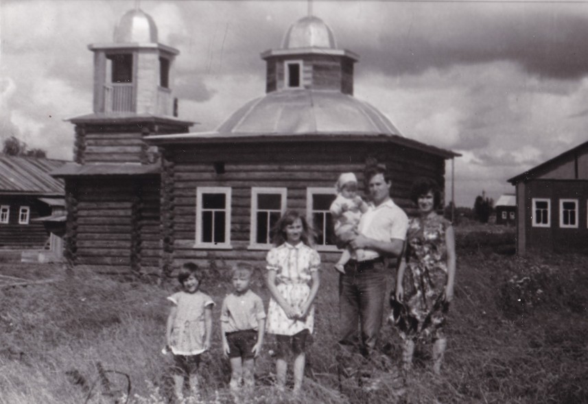 Камсасасская часовня в Усть-Выми, архивная фотография. Михаило-Архангельский мужской монастырь. Часовня Введения во храм Пресвятой Богородицы, Усть-Вымь (Усть-Вымский район, Республика Коми)
