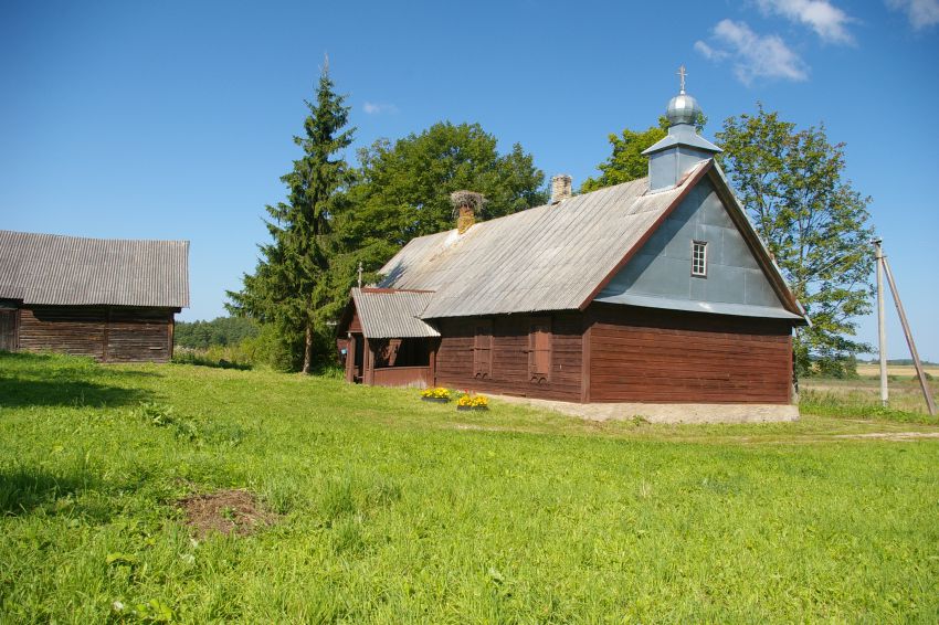 Володино. Неизвестная старообрядческая моленная. общий вид в ландшафте