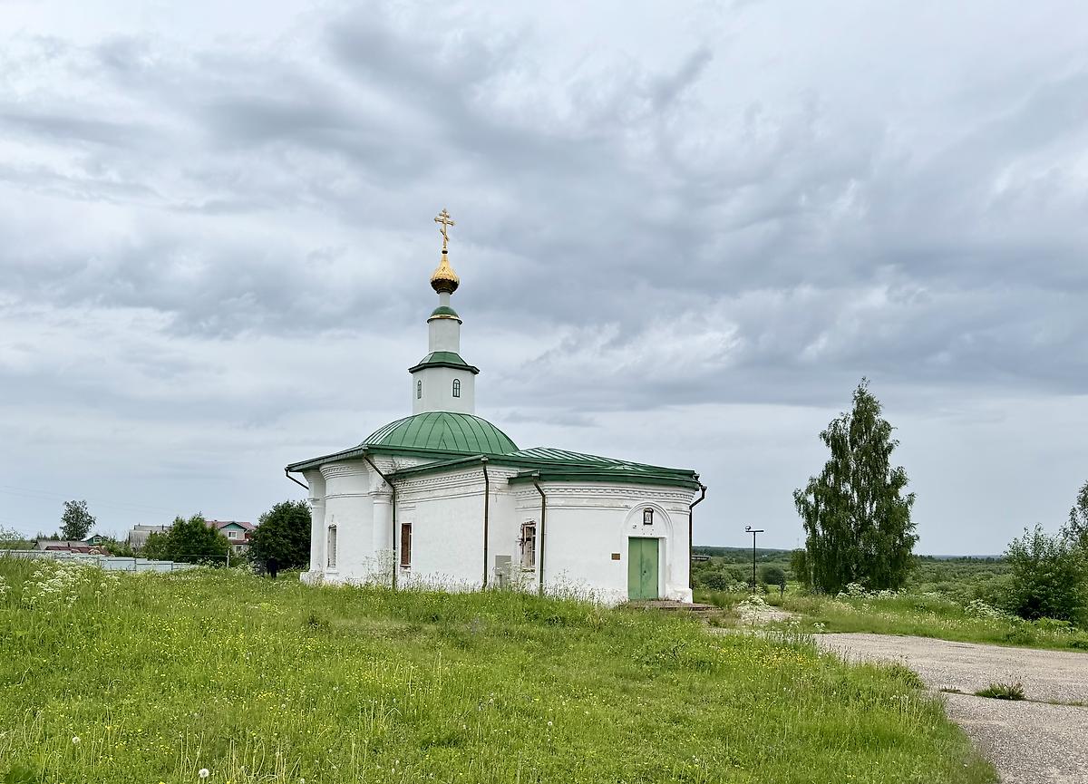 Вид с северо-запада, фасады. Михаило-Архангельский мужской монастырь. Церковь Михаила Архангела, Усть-Вымь (Усть-Вымский район, Республика Коми)