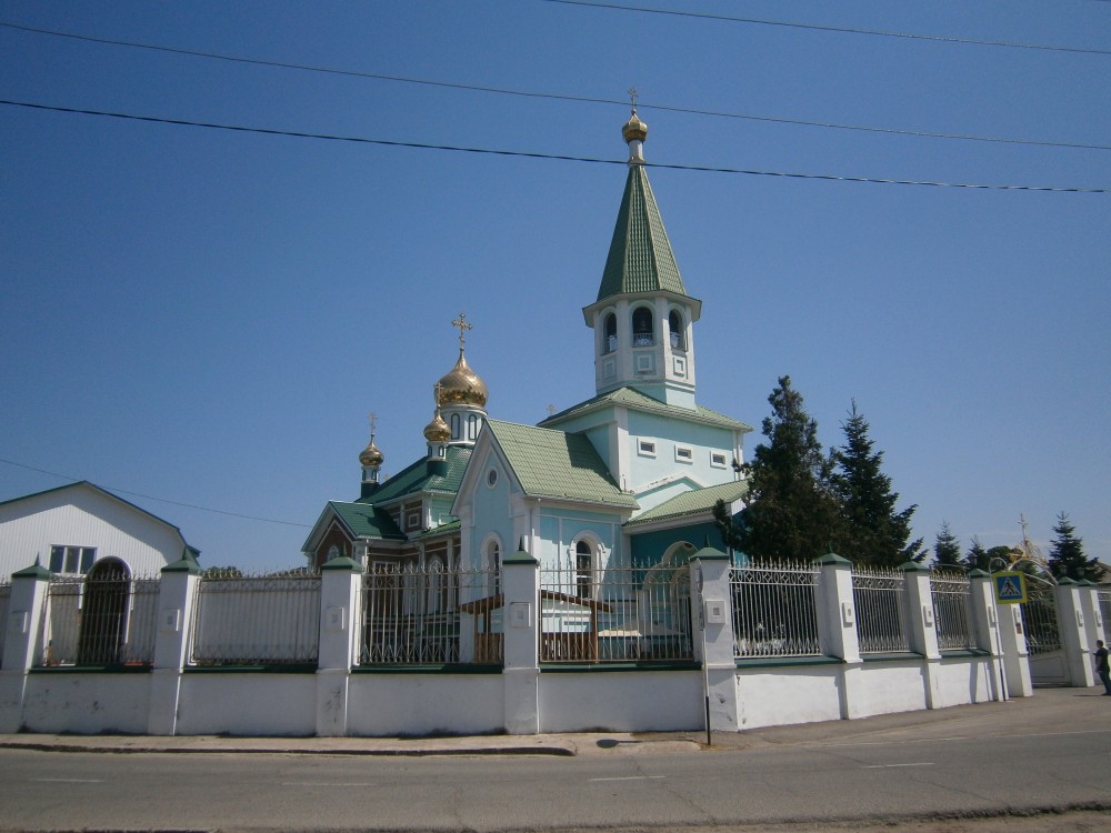 Кафедральный собор Троицы Живоначальной, Майкоп (Майкоп, город, Республика Адыгея). фасады