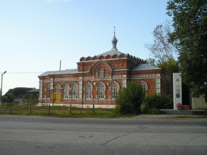 Мячково. Церковь Василия Великого. общий вид в ландшафте