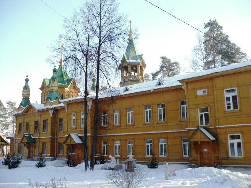 Пермь. Церковь Владимира равноапостольного в Нижней Курье. фасады