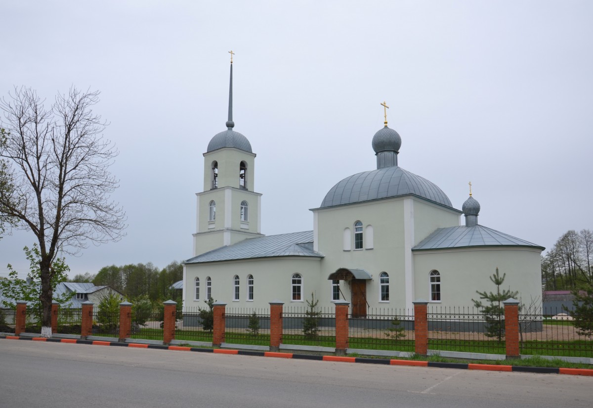 Церковь Космы и Дамиана, Думиничи (Думиничский район, Калужская область). фасады