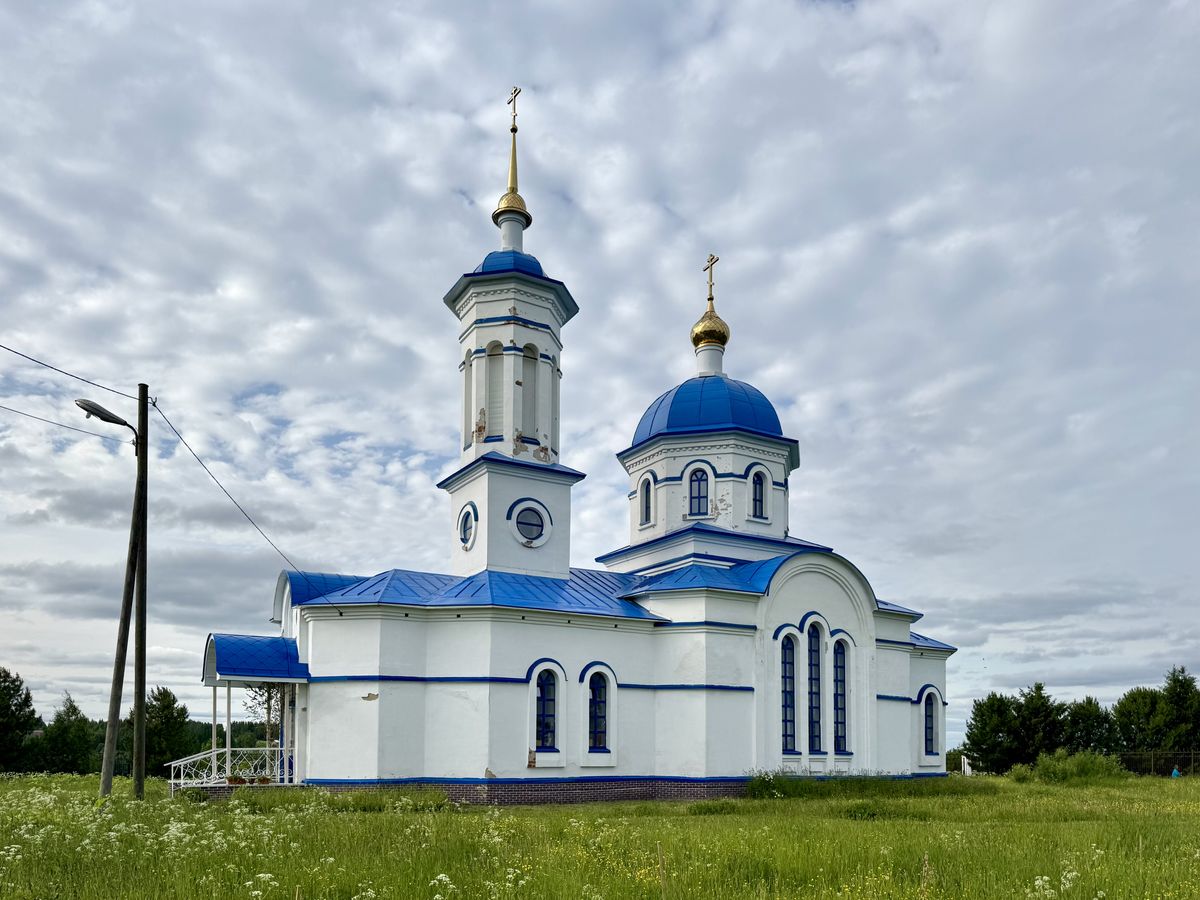Вид с юго-запада, фасады. Ыбский Серафимовский женский монастырь. Церковь Серафима Саровского, Ыб (Сыктывдинский район, Республика Коми)