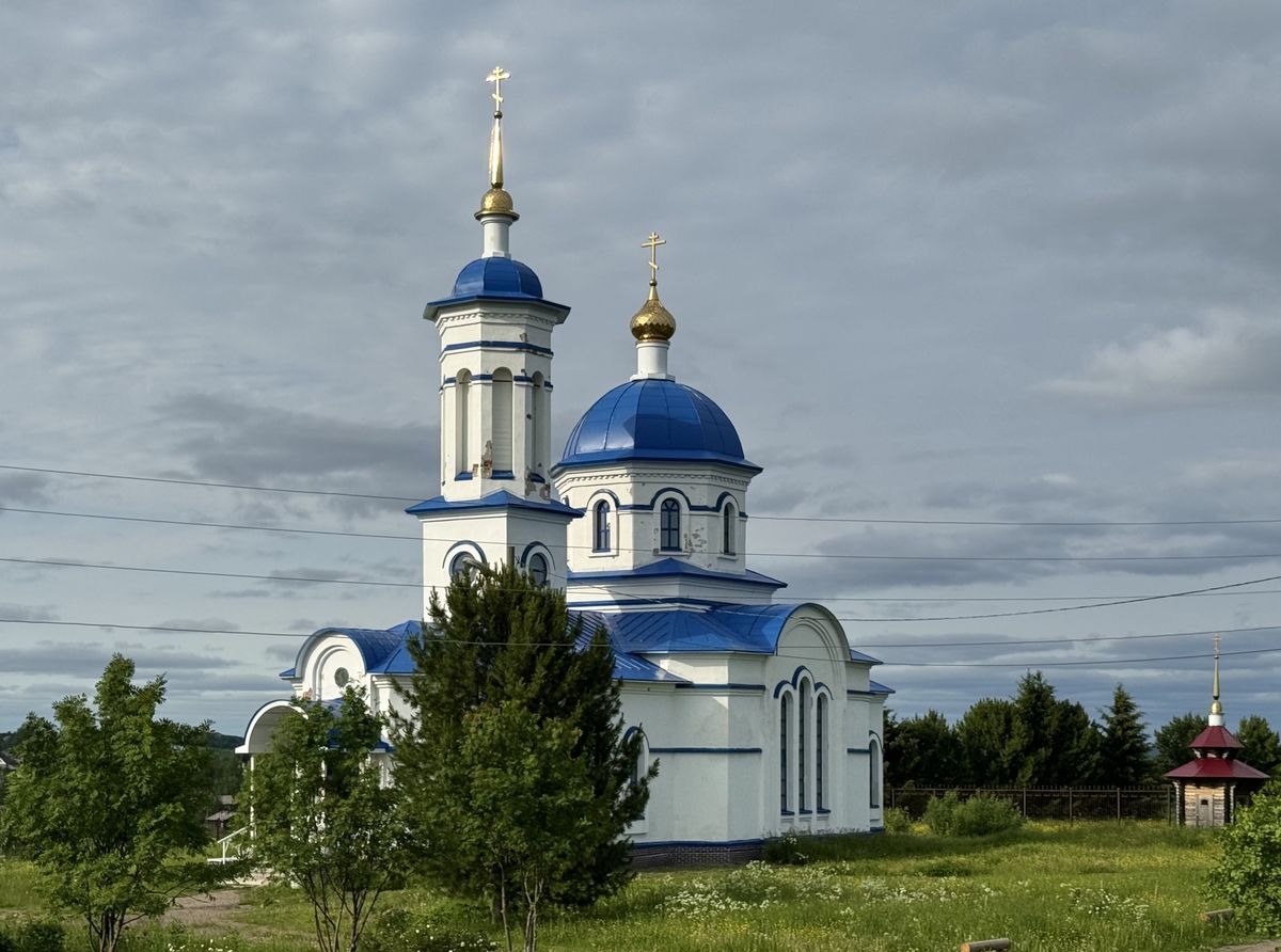 Вид с юго-запада с вышки, фасады. Ыбский Серафимовский женский монастырь. Церковь Серафима Саровского, Ыб (Сыктывдинский район, Республика Коми)