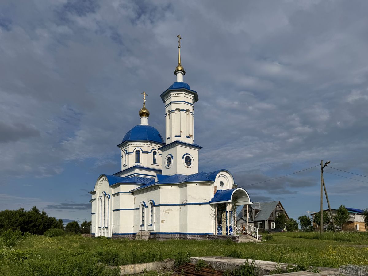 Вид с северо-запада, фасады. Ыбский Серафимовский женский монастырь. Церковь Серафима Саровского, Ыб (Сыктывдинский район, Республика Коми)