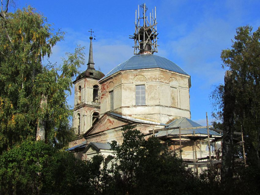 Лощемля. Церковь Михаила Архангела. фасады, вид с юго-востока