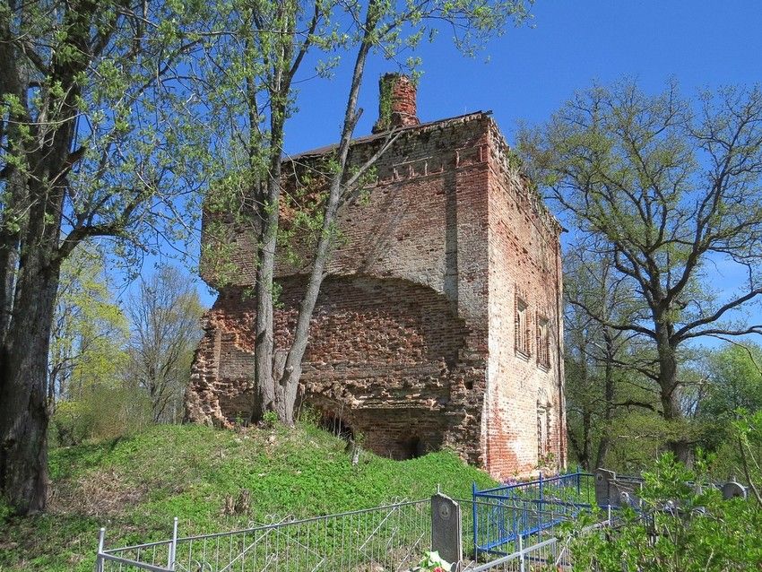 Чистое. Церковь Покрова Пресвятой Богородицы. фасады