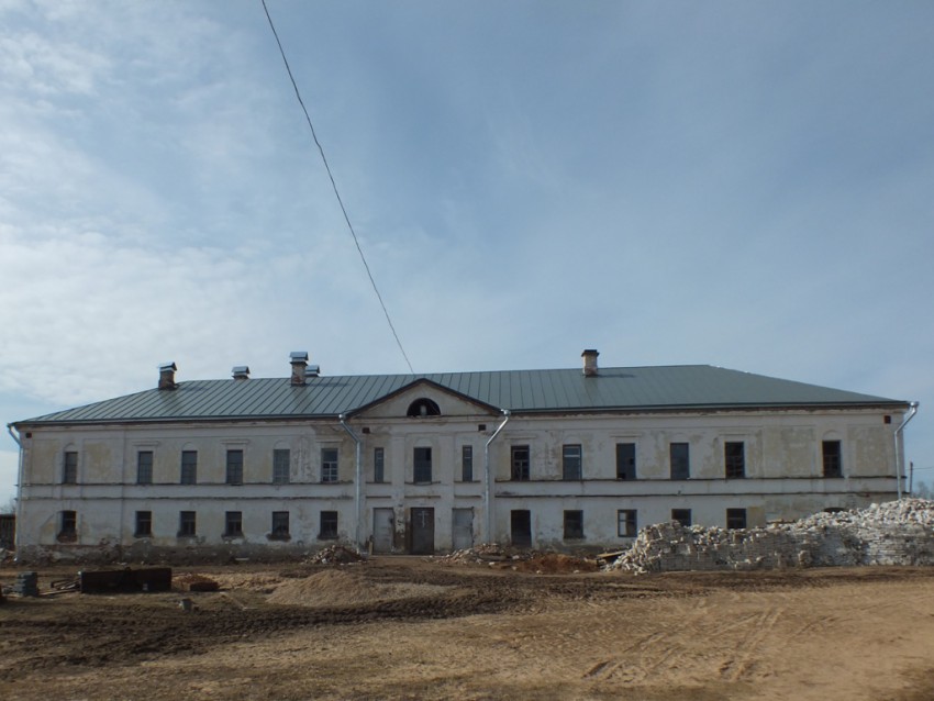 Николо-Теребенский женский монастырь, Труженик (Теребени) (Максатихинский район, Тверская область). архитектурные детали, Хозяйственный корпус