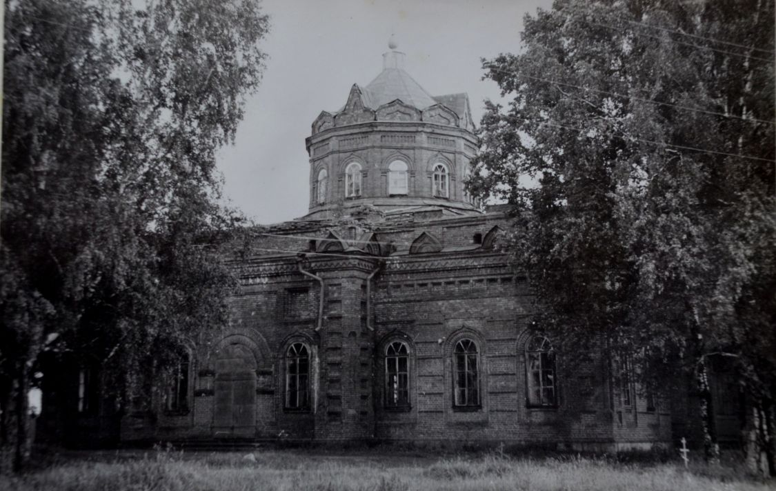 Раевское. Церковь Благовещения Пресвятой Богородицы. архивная фотография, Благовещенский храм в с. Раевское. 1968 г.