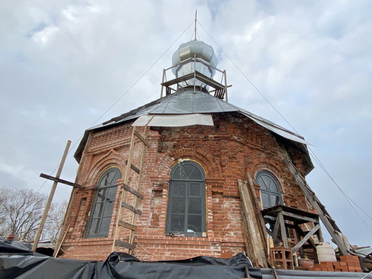 Церковь Благовещения Пресвятой Богородицы, Раевское (Максатихинский район, Тверская область). архитектурные детали, Восстановление кладки купола храма