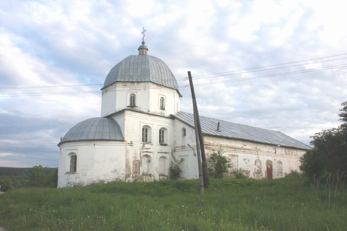 Церковь Троицы Живоначальной (новая), Кесьма (Весьегонский район, Тверская область). фасады