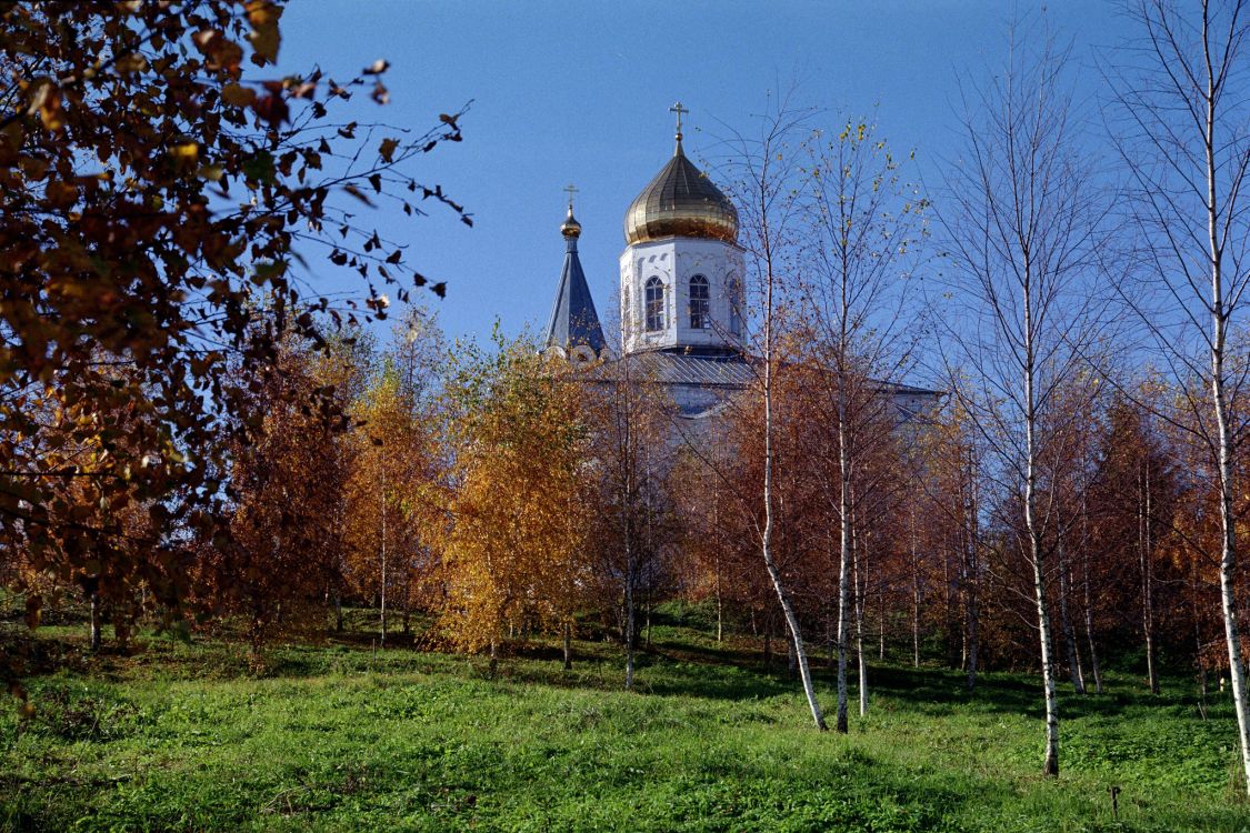 Церковь Спаса Преображения, Солнечный (Вышневолоцкий район и г. Вышний Волочёк, Тверская область). дополнительная информация, Вид с берега Мстинского водохранилища.
