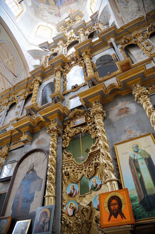 Церковь Троицы Живоначальной, Осечно (Вышневолоцкий район и г. Вышний Волочёк, Тверская область). интерьер и убранство