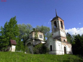 Озеряево. Церковь Покрова Пресвятой Богородицы