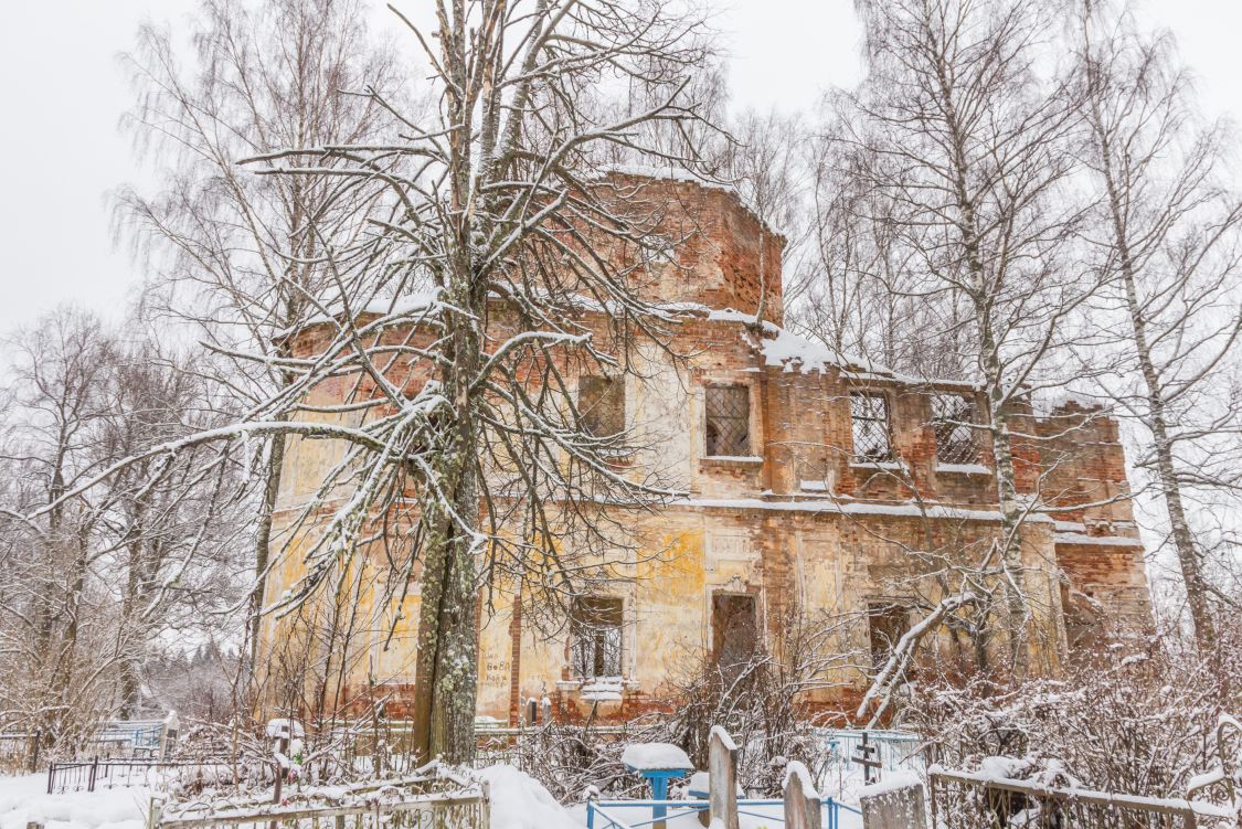 Церковь Георгия Победоносца, Глубокое (Вышневолоцкий район и г. Вышний Волочёк, Тверская область). фасады
