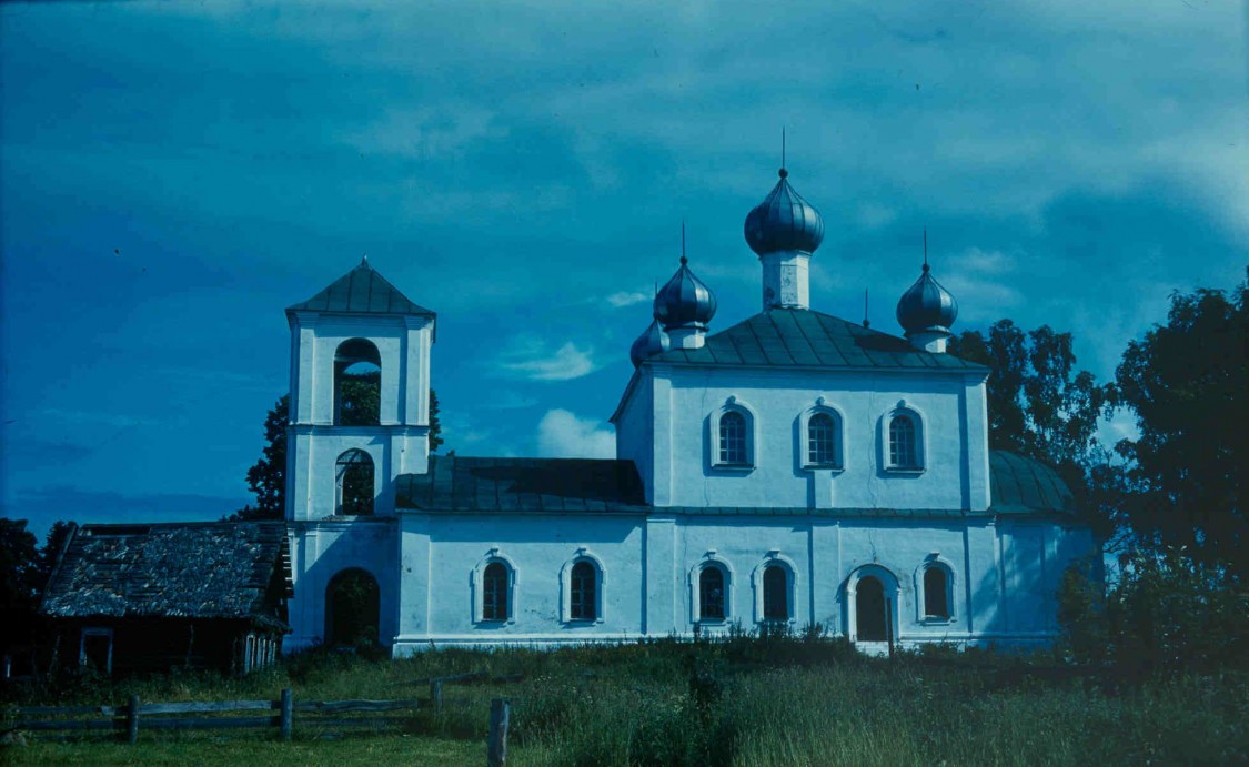 Заборовье. Церковь Петра и Павла. фасады, 1994