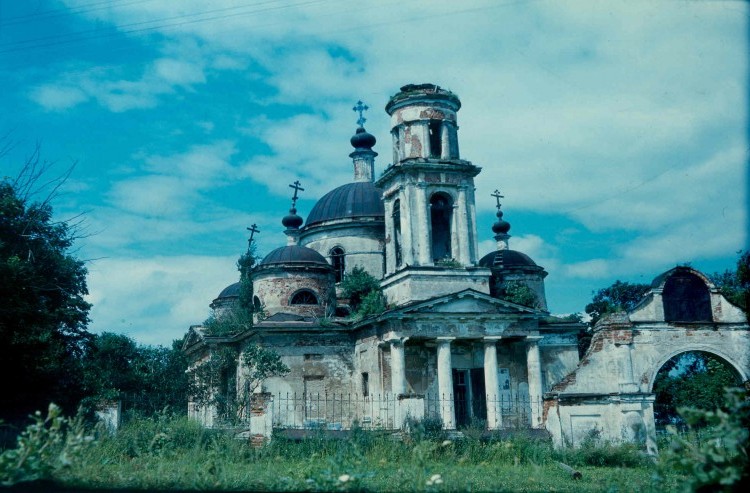 Фёдово. Церковь Михаила Архангела. фасады, фото 1994