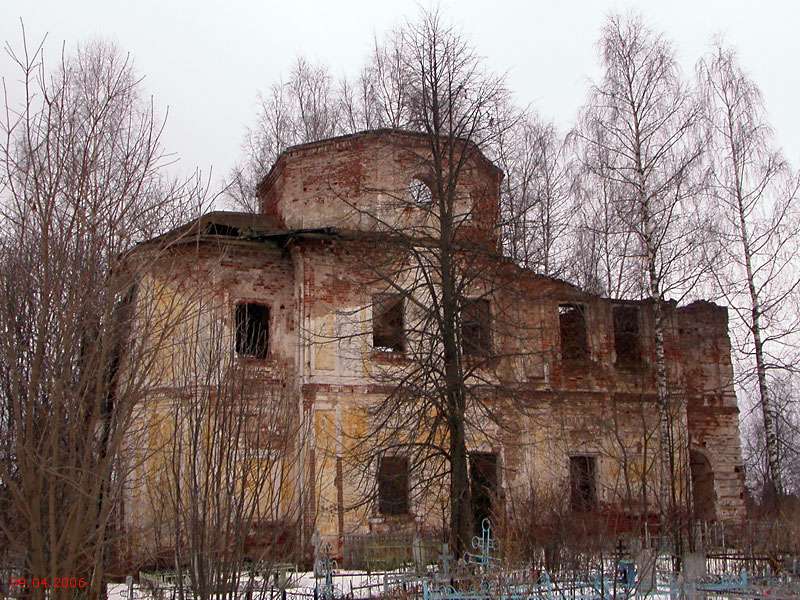 Церковь Георгия Победоносца, Глубокое (Вышневолоцкий район и г. Вышний Волочёк, Тверская область). фасады