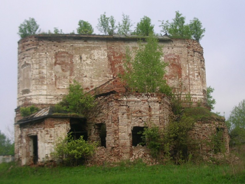 Есеновичи. Церковь Спаса Преображения. фасады, вид с востока