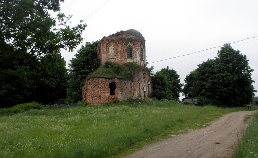 Церковь Димитрия Ростовского, Нишевицы (Торопецкий район, Тверская область). общий вид в ландшафте